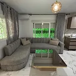 Evans Realty Ce Moderno Espacioso Lägenhet