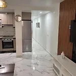 Lägenhet Evans Realty Ce Moderno Espacioso