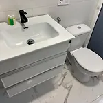 Evans Realty Ce Moderno Espacioso Lägenhet *