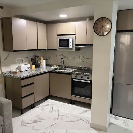 דירה Evans Realty Ce Moderno Espacioso פואנגירולה