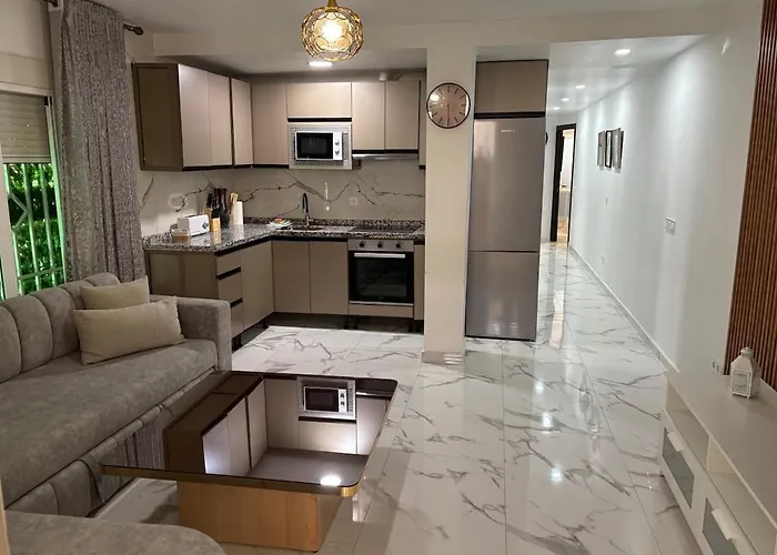 Evans Realty Ce Moderno Espacioso Apartment *