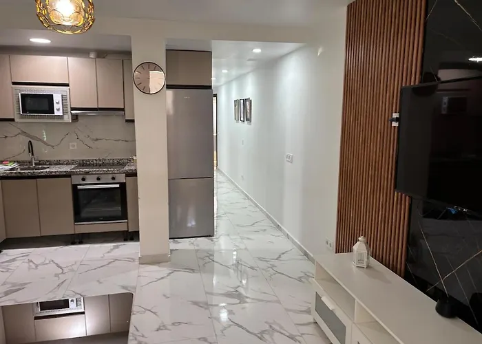 Apartment Evans Realty Ce Moderno Espacioso