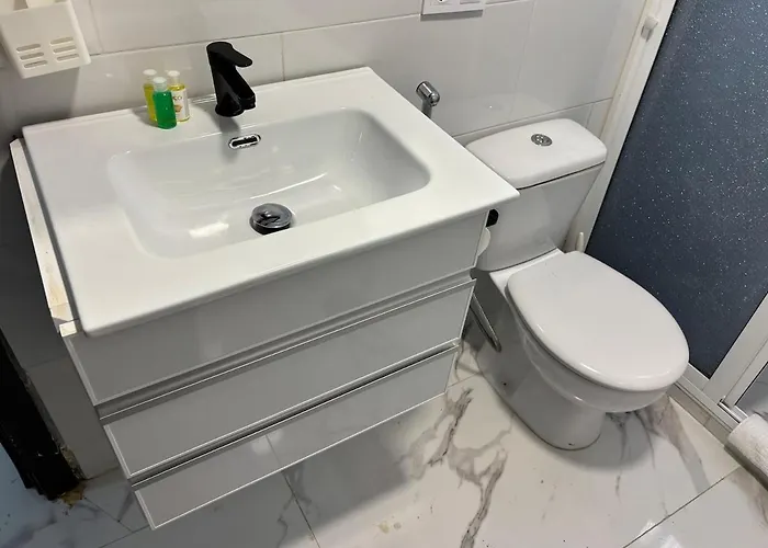 Evans Realty Ce Moderno Espacioso Apartment *