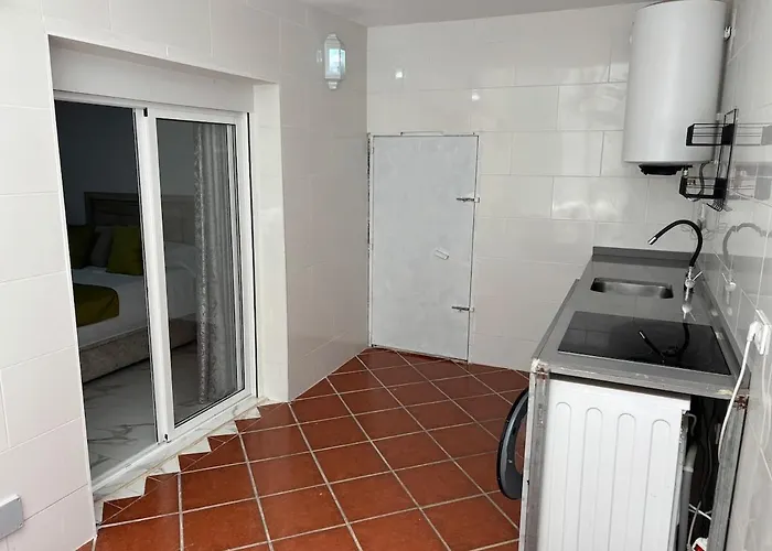 Evans Realty Ce Moderno Espacioso